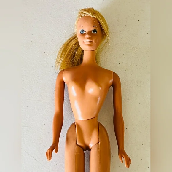 1975 vintage Malibu Barbie doll vintage barbie doll - Picture 7 of 10